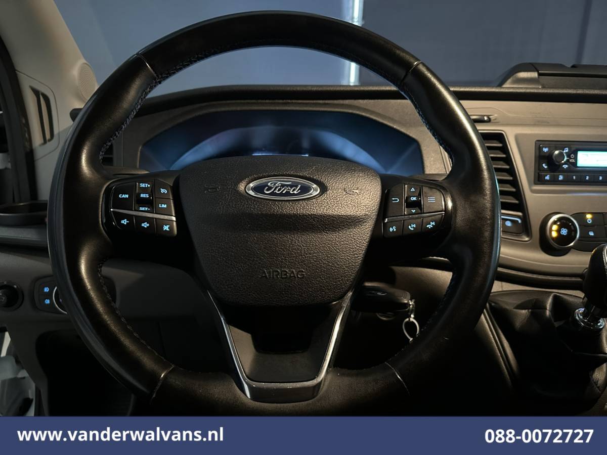 Ford Transit Ford Transit 2.0 TDCI 130pk Bakwagen Laadklep Euro6 Airco | 940kg laadvermogen | Cruisecontrol | Verwarmde Voorruit Bijrijdersbank