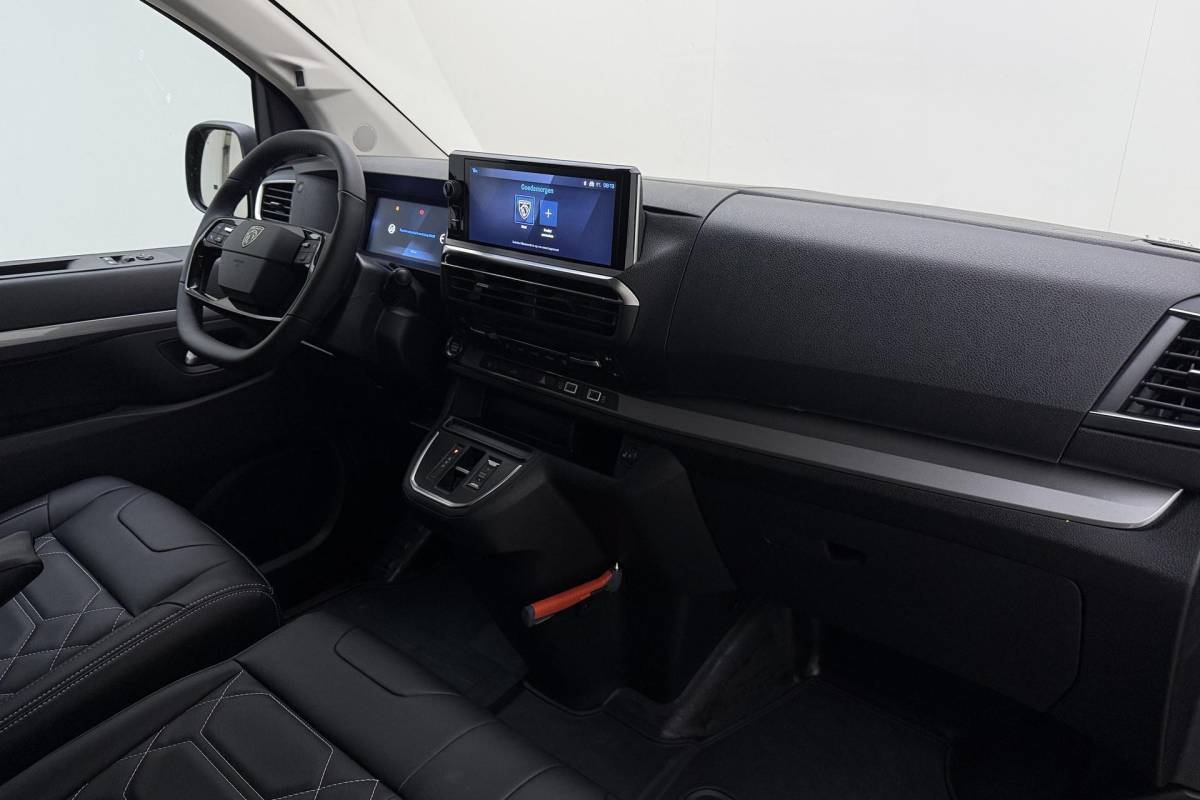 Peugeot e-Expert Peugeot e-Expert EV L3 75 kWh DEMO | STX Sport Pakket | Laadruimte Pakket | Full Led Koplampen | Winter Pakket | Comfort Pakket | Dynamic Navigation