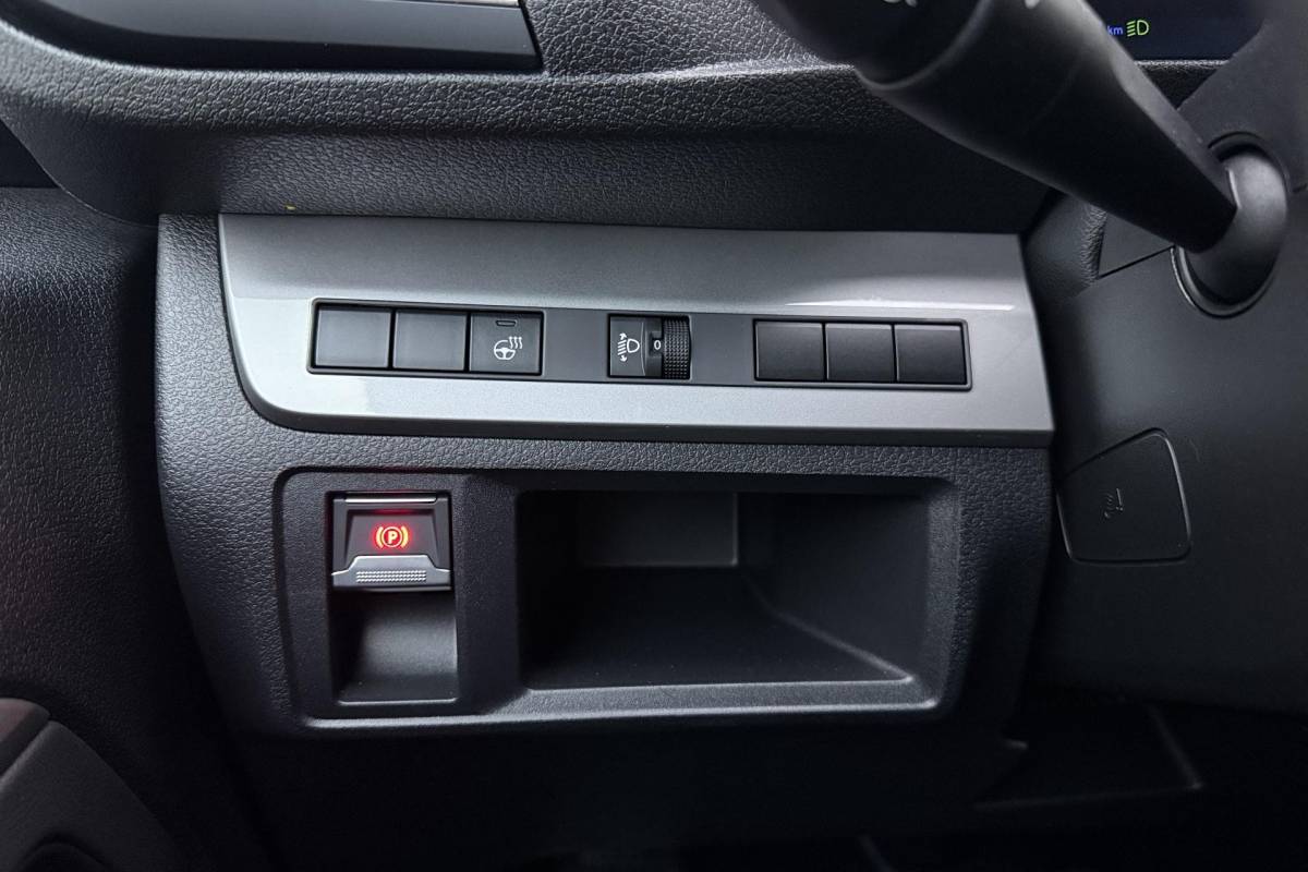 Peugeot e-Expert Peugeot e-Expert EV L3 75 kWh DEMO | STX Sport Pakket | Laadruimte Pakket | Full Led Koplampen | Winter Pakket | Comfort Pakket | Dynamic Navigation