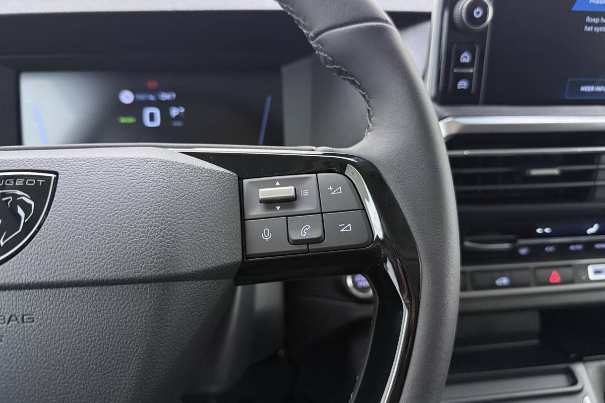 Peugeot e-Expert Peugeot e-Expert EV L3 75 kWh DEMO | STX Sport Pakket | Laadruimte Pakket | Full Led Koplampen | Winter Pakket | Comfort Pakket | Dynamic Navigation