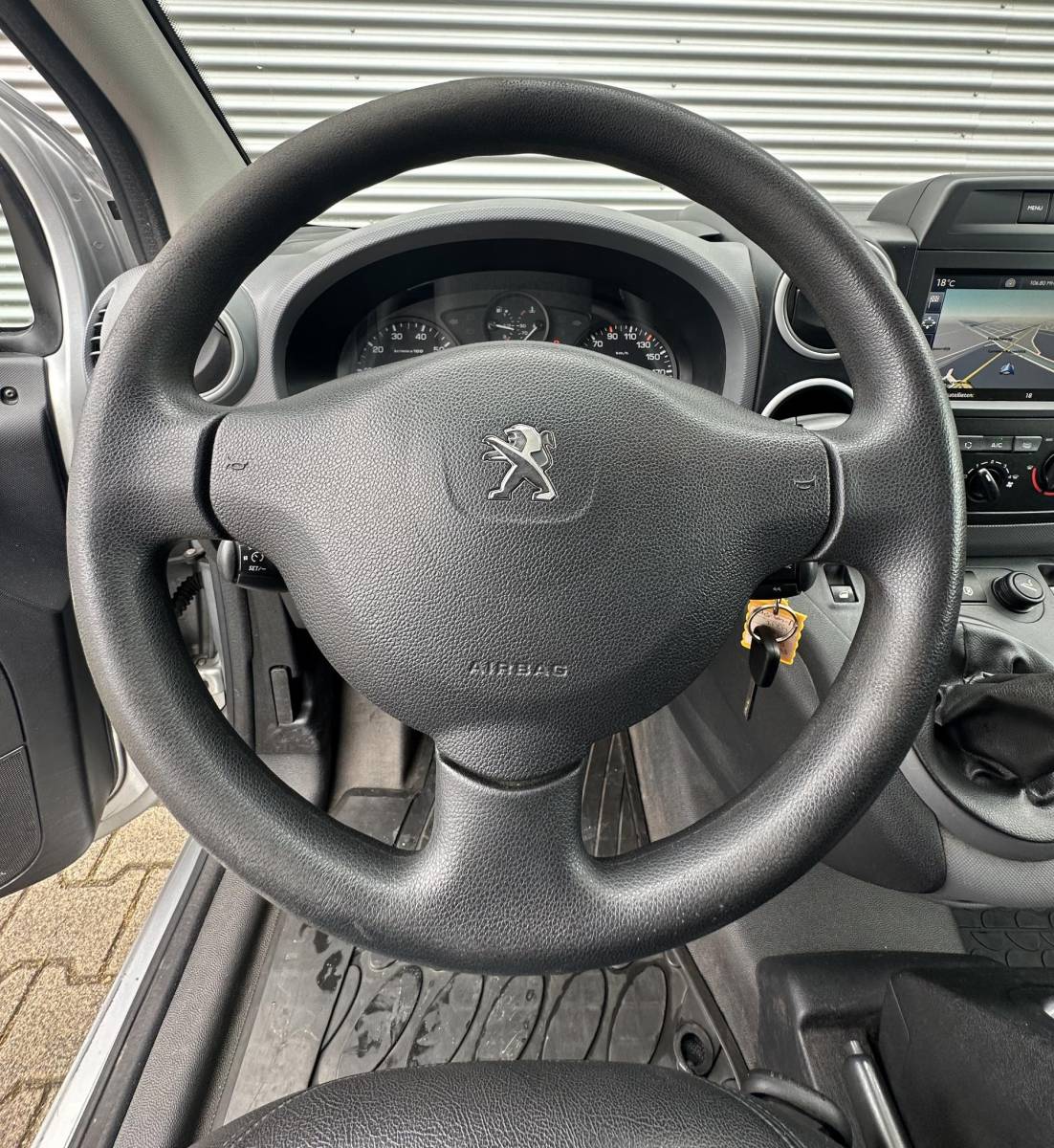 Peugeot Partner Peugeot Partner 122 1.6 BlueHDi 75 L1 Pro MARGE btw vrij