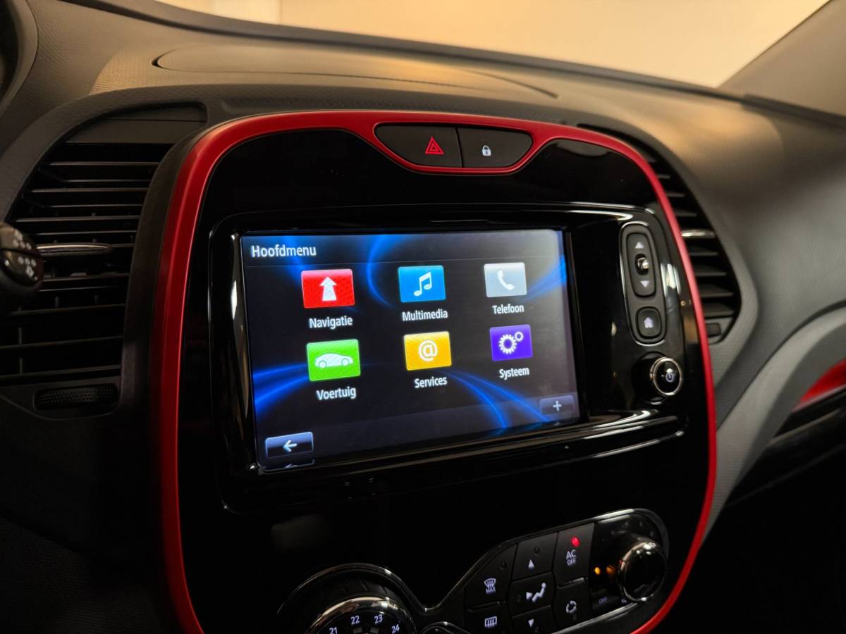 Renault Captur Renault Captur 1.2 TCe Xmod *Automaat* Stoelverw.|Leer|Trekhaak|Camera|Cruise|Navi|All-seasons