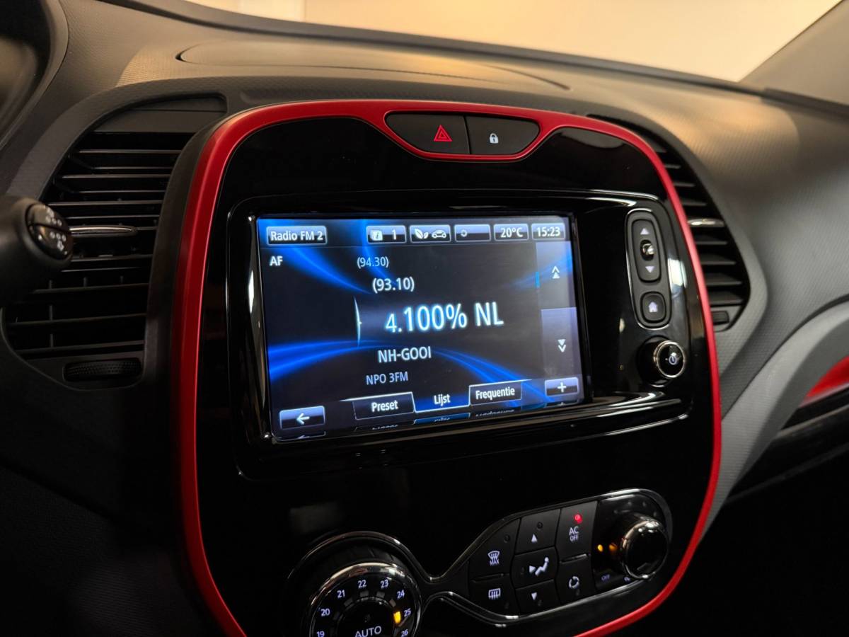 Renault Captur Renault Captur 1.2 TCe Xmod *Automaat* Stoelverw.|Leer|Trekhaak|Camera|Cruise|Navi|All-seasons