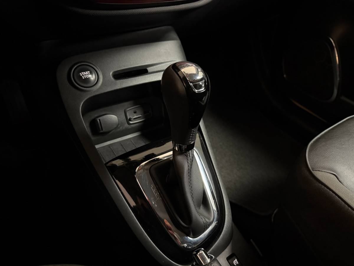 Renault Captur Renault Captur 1.2 TCe Xmod *Automaat* Stoelverw.|Leer|Trekhaak|Camera|Cruise|Navi|All-seasons