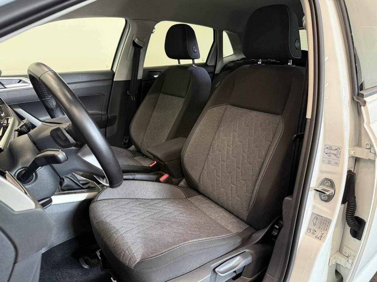 Volkswagen Polo Volkswagen Polo 1.0 TSI Life Business IQ.Light Matrix LED Virtual Cockpit Discover Media PDC VA Stoelverwarming