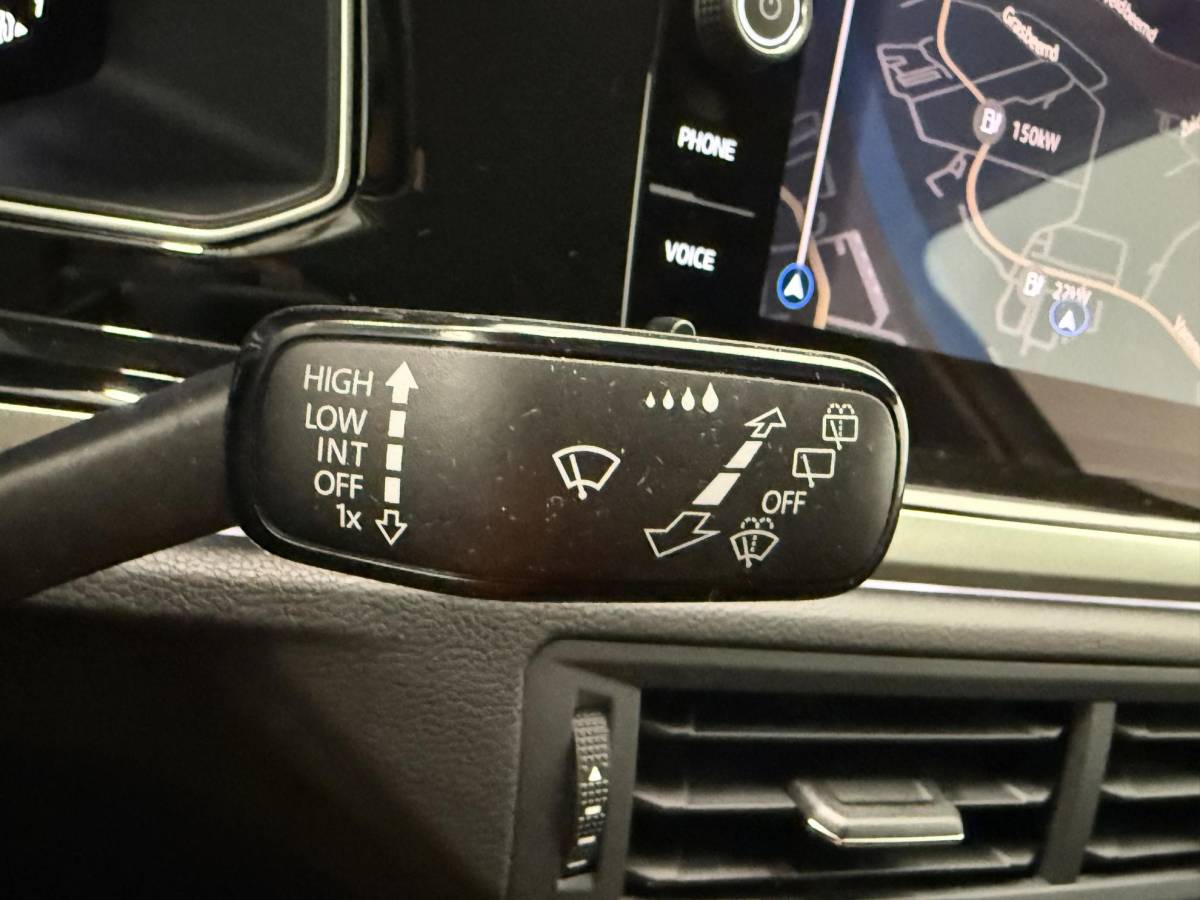 Volkswagen Polo Volkswagen Polo 1.0 TSI Life Business IQ.Light Matrix LED Virtual Cockpit Discover Media PDC VA Stoelverwarming