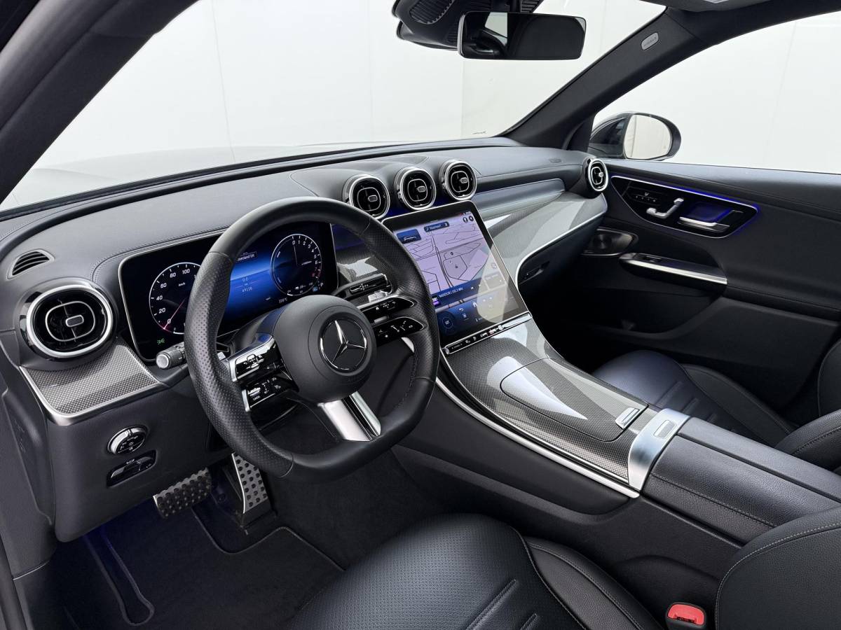 Mercedes-Benz GLC Mercedes-Benz GLC-klasse 300e 4MATIC AMG Line SOH 98% | SUPER COMPLEET| MEMORY STOELEN| BURMESTER 3D AUDIO |DIGITAL LIGHT| 360 CAMERA| ELEKTRISCHE ACHTERKLEP| ADAPTIEVE CRUISE CONTROL| DODE HOEK| CARPLAY| SFEERVERLICHTING