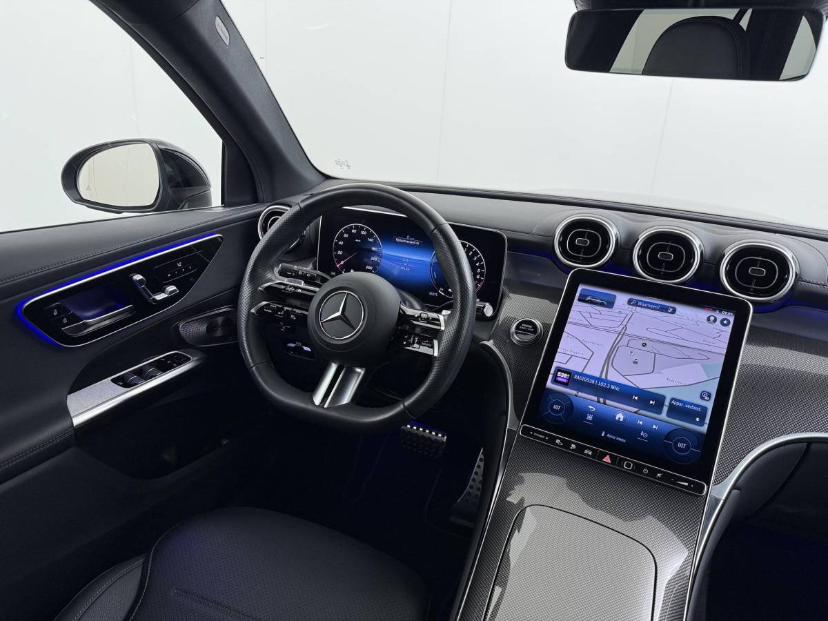 Mercedes-Benz GLC Mercedes-Benz GLC-klasse 300e 4MATIC AMG Line SOH 98% | SUPER COMPLEET| MEMORY STOELEN| BURMESTER 3D AUDIO |DIGITAL LIGHT| 360 CAMERA| ELEKTRISCHE ACHTERKLEP| ADAPTIEVE CRUISE CONTROL| DODE HOEK| CARPLAY| SFEERVERLICHTING