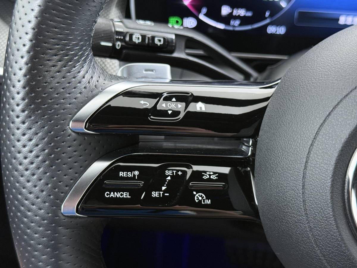 Mercedes-Benz GLC Mercedes-Benz GLC-klasse 300e 4MATIC AMG Line SOH 98% | SUPER COMPLEET| MEMORY STOELEN| BURMESTER 3D AUDIO |DIGITAL LIGHT| 360 CAMERA| ELEKTRISCHE ACHTERKLEP| ADAPTIEVE CRUISE CONTROL| DODE HOEK| CARPLAY| SFEERVERLICHTING