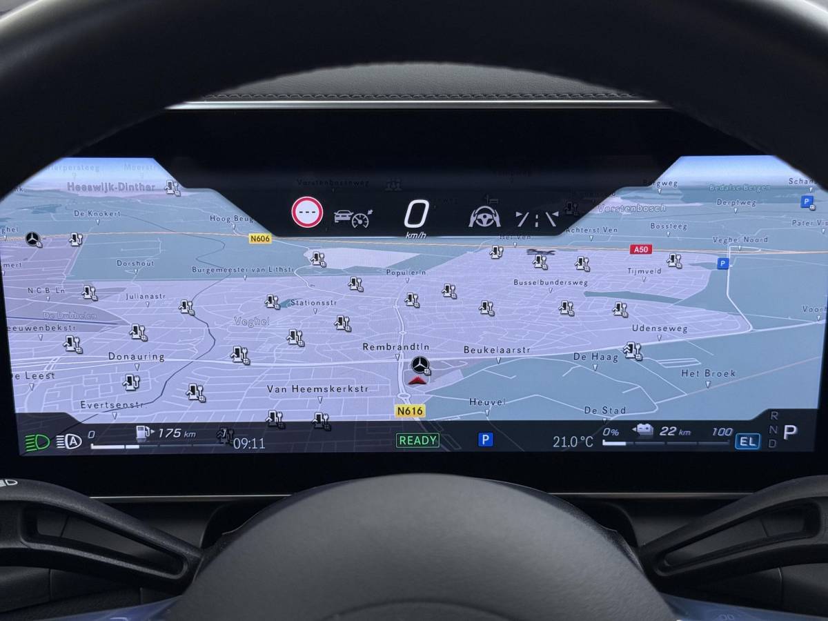 Mercedes-Benz GLC Mercedes-Benz GLC-klasse 300e 4MATIC AMG Line SOH 98% | SUPER COMPLEET| MEMORY STOELEN| BURMESTER 3D AUDIO |DIGITAL LIGHT| 360 CAMERA| ELEKTRISCHE ACHTERKLEP| ADAPTIEVE CRUISE CONTROL| DODE HOEK| CARPLAY| SFEERVERLICHTING