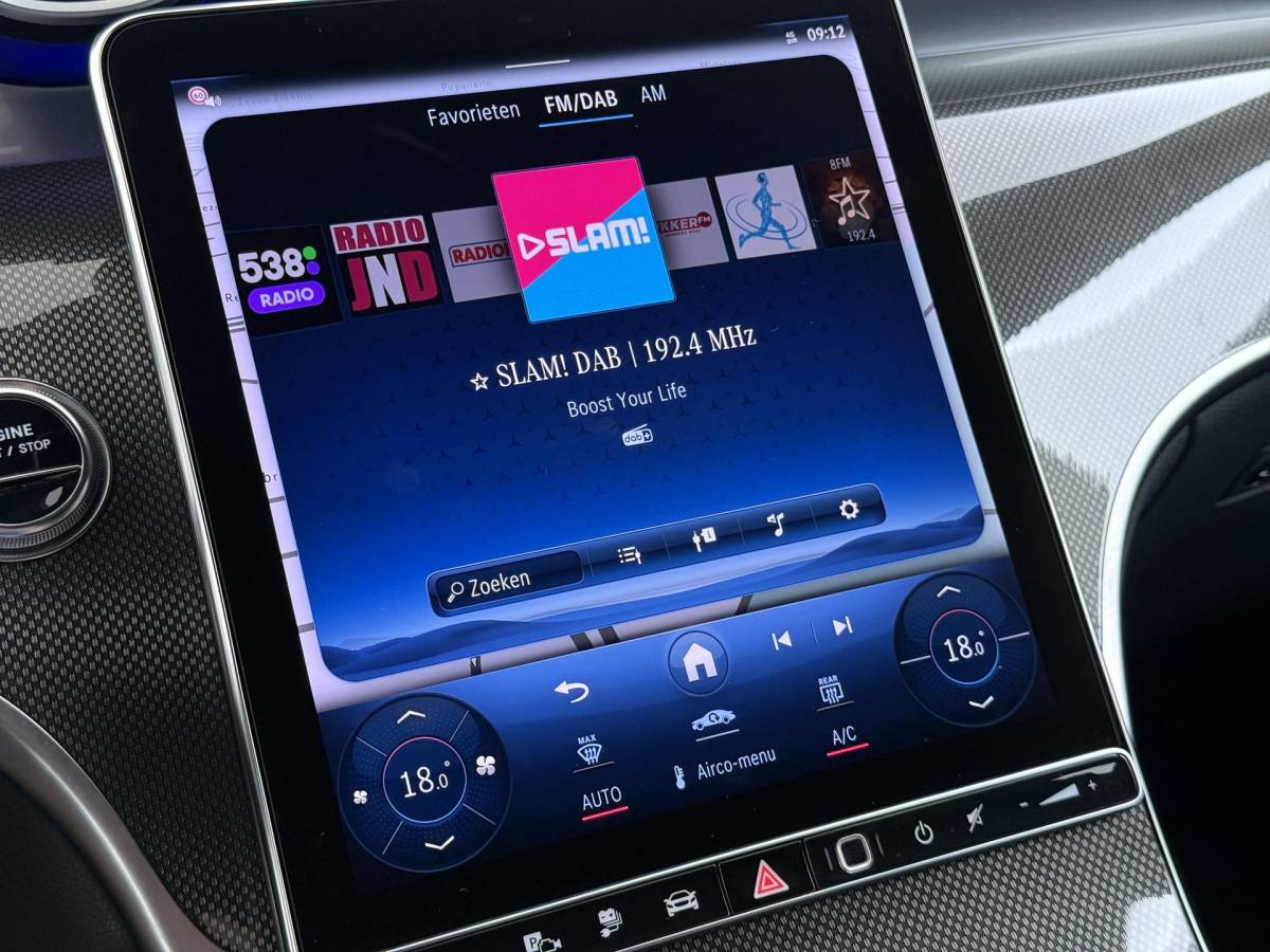 Mercedes-Benz GLC Mercedes-Benz GLC-klasse 300e 4MATIC AMG Line SOH 98% | SUPER COMPLEET| MEMORY STOELEN| BURMESTER 3D AUDIO |DIGITAL LIGHT| 360 CAMERA| ELEKTRISCHE ACHTERKLEP| ADAPTIEVE CRUISE CONTROL| DODE HOEK| CARPLAY| SFEERVERLICHTING