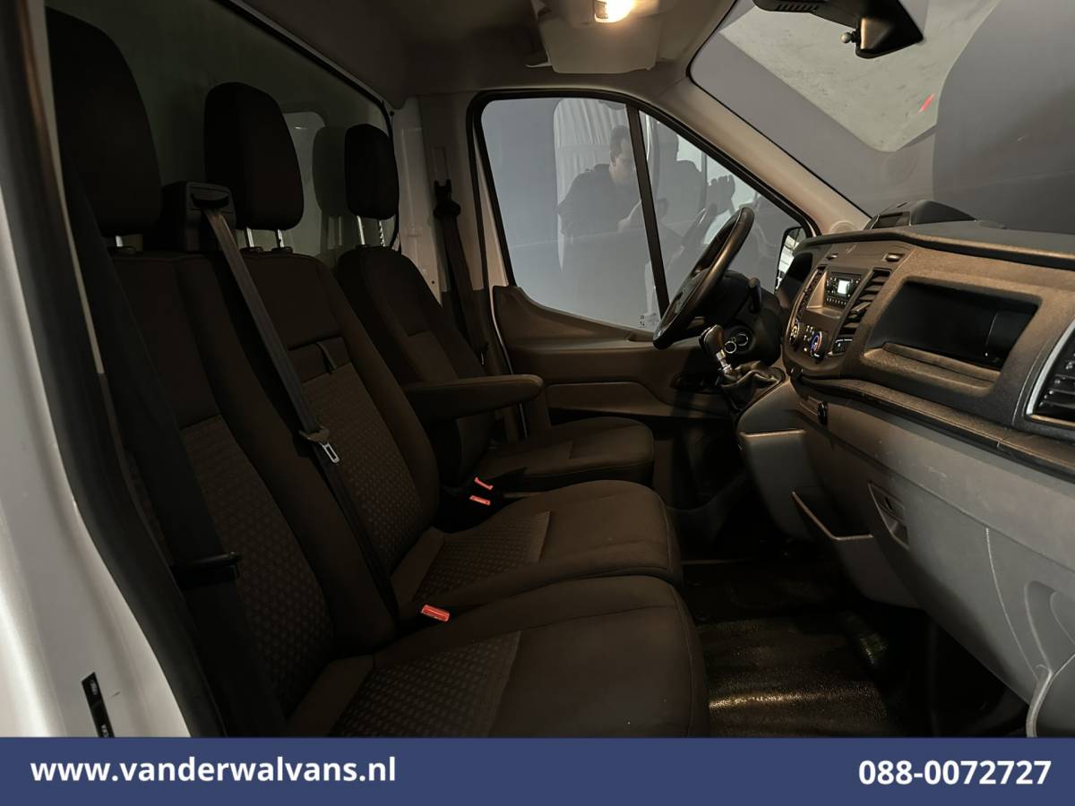Ford Transit Ford Transit 2.0 TDCI 130pk Bakwagen Laadklep Euro6 Airco | 1040kg laadvermogen | Cruisecontrol | Verwarmde voorruit Bijrijdersbank