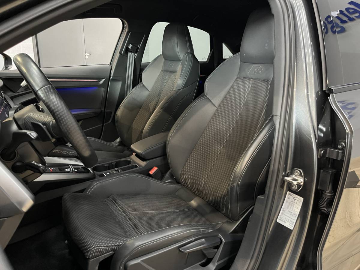 Audi A3 Audi A3 Limousine 35 TFSI S edition Airco ECC | Virtual | Stoelverwarming | Trekhaak | Sfeer | Adaptive Cruise | NAP
