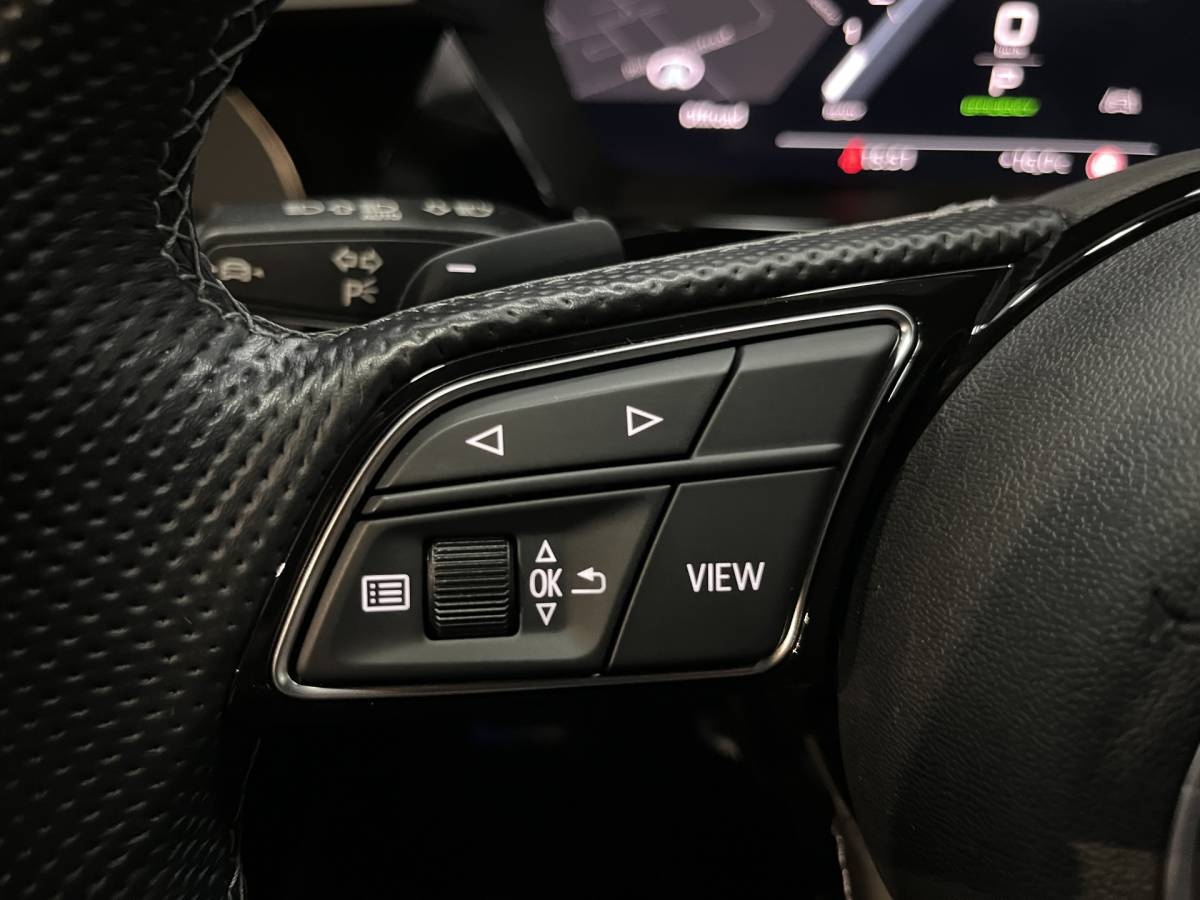 Audi A3 Audi A3 Limousine 35 TFSI S edition Airco ECC | Virtual | Stoelverwarming | Trekhaak | Sfeer | Adaptive Cruise | NAP