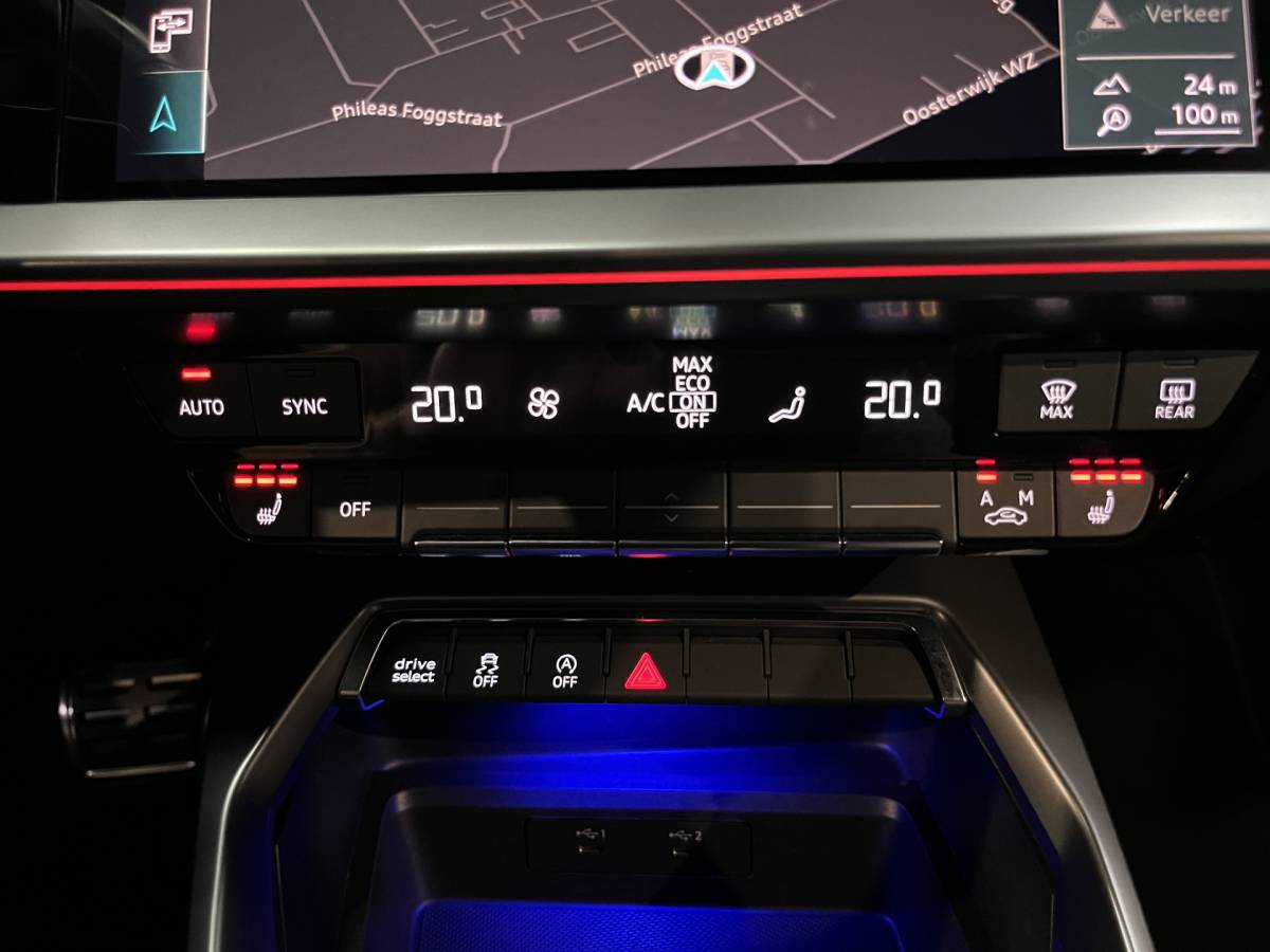 Audi A3 Audi A3 Limousine 35 TFSI S edition Airco ECC | Virtual | Stoelverwarming | Trekhaak | Sfeer | Adaptive Cruise | NAP