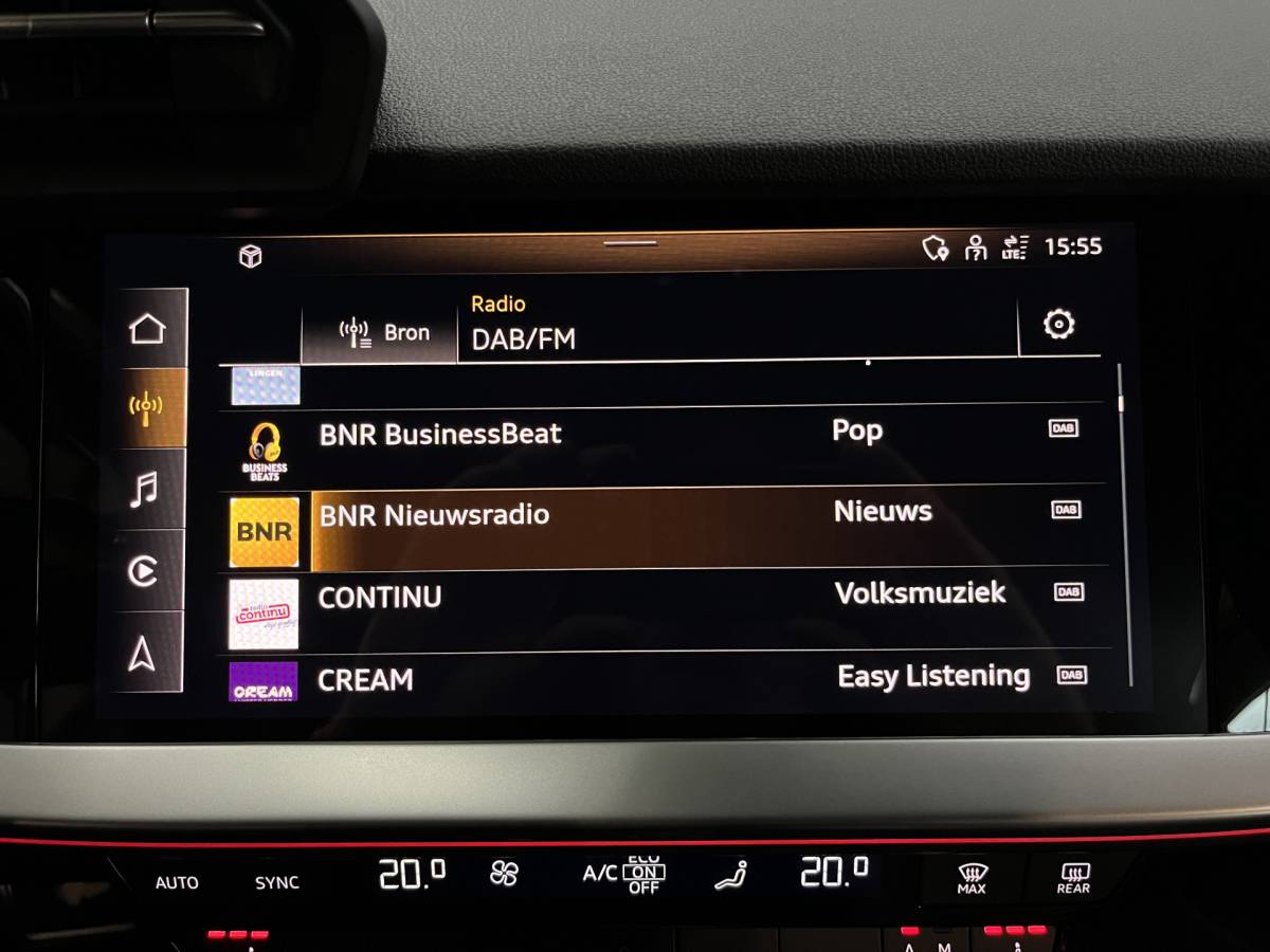 Audi A3 Audi A3 Limousine 35 TFSI S edition Airco ECC | Virtual | Stoelverwarming | Trekhaak | Sfeer | Adaptive Cruise | NAP