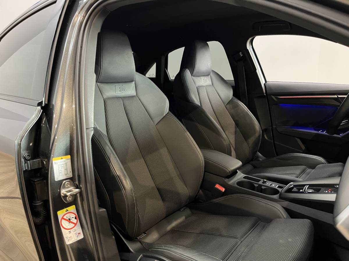 Audi A3 Audi A3 Limousine 35 TFSI S edition Airco ECC | Virtual | Stoelverwarming | Trekhaak | Sfeer | Adaptive Cruise | NAP