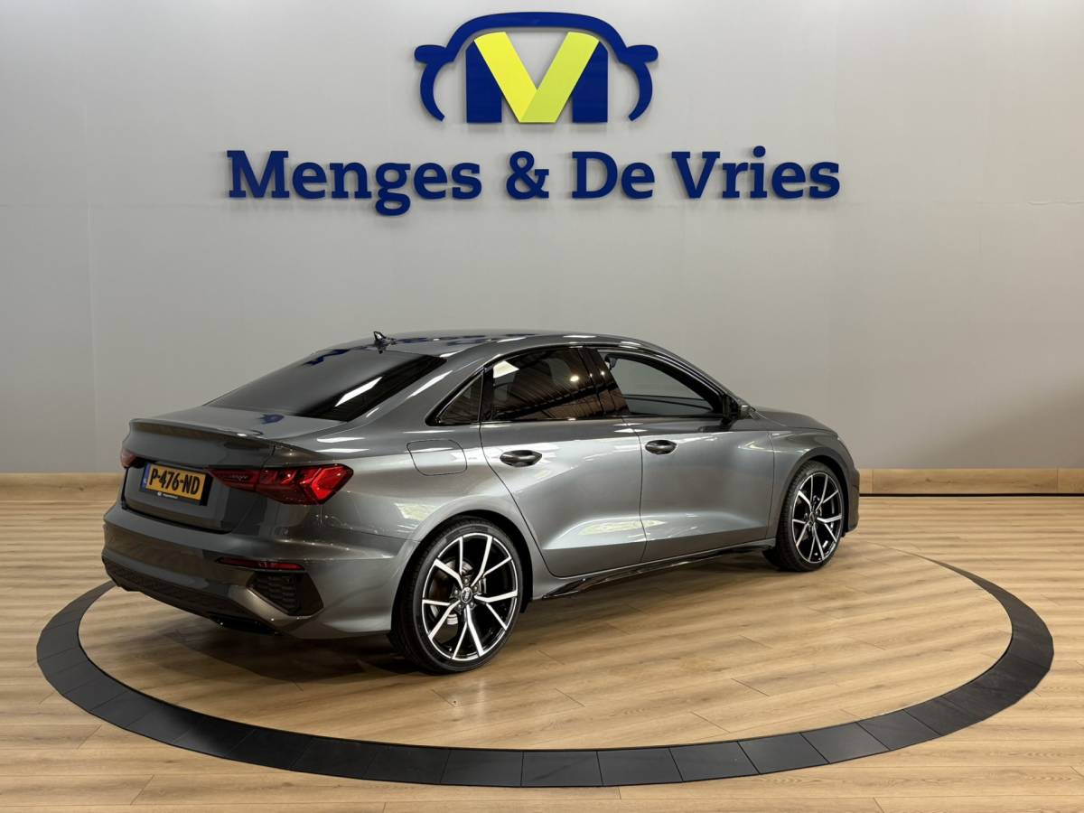 Audi A3 Audi A3 Limousine 35 TFSI S edition Airco ECC | Virtual | Stoelverwarming | Trekhaak | Sfeer | Adaptive Cruise | NAP