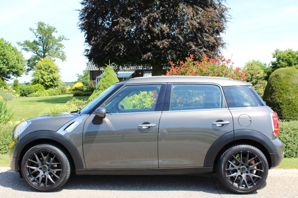 MINI Countryman Mini Countryman 1.6 ONE CHILI ECC/Cruise/PDC/Bluetooth/Lichtmet.velgen