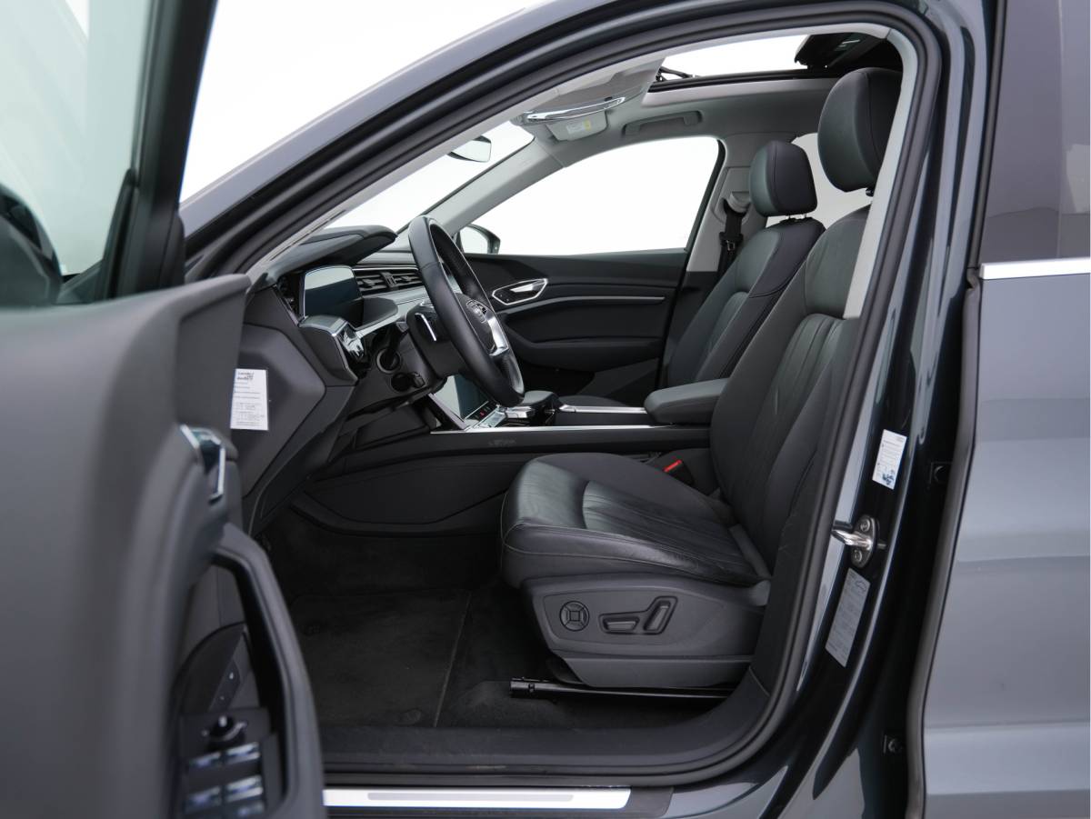 Audi e-tron Audi e-tron 50 Quattro Advanced [ 3-Fase-11kW ] [ SOH-100% ] (INCL-BTW) *HEATPUMP | PANO | LEATHER | DIGI-COCKPIT | FULL-LED | MEMORY-PACK |  KEYLESS | NAVI-FULLMAP | TOWBAR | SHIFTPADDLES | COMFORTSEATS | 20″ALU*