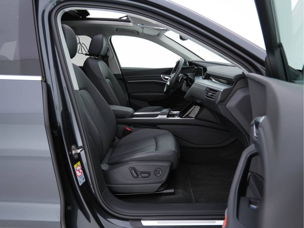 Audi e-tron Audi e-tron 50 Quattro Advanced [ 3-Fase-11kW ] [ SOH-100% ] (INCL-BTW) *HEATPUMP | PANO | LEATHER | DIGI-COCKPIT | FULL-LED | MEMORY-PACK |  KEYLESS | NAVI-FULLMAP | TOWBAR | SHIFTPADDLES | COMFORTSEATS | 20″ALU*