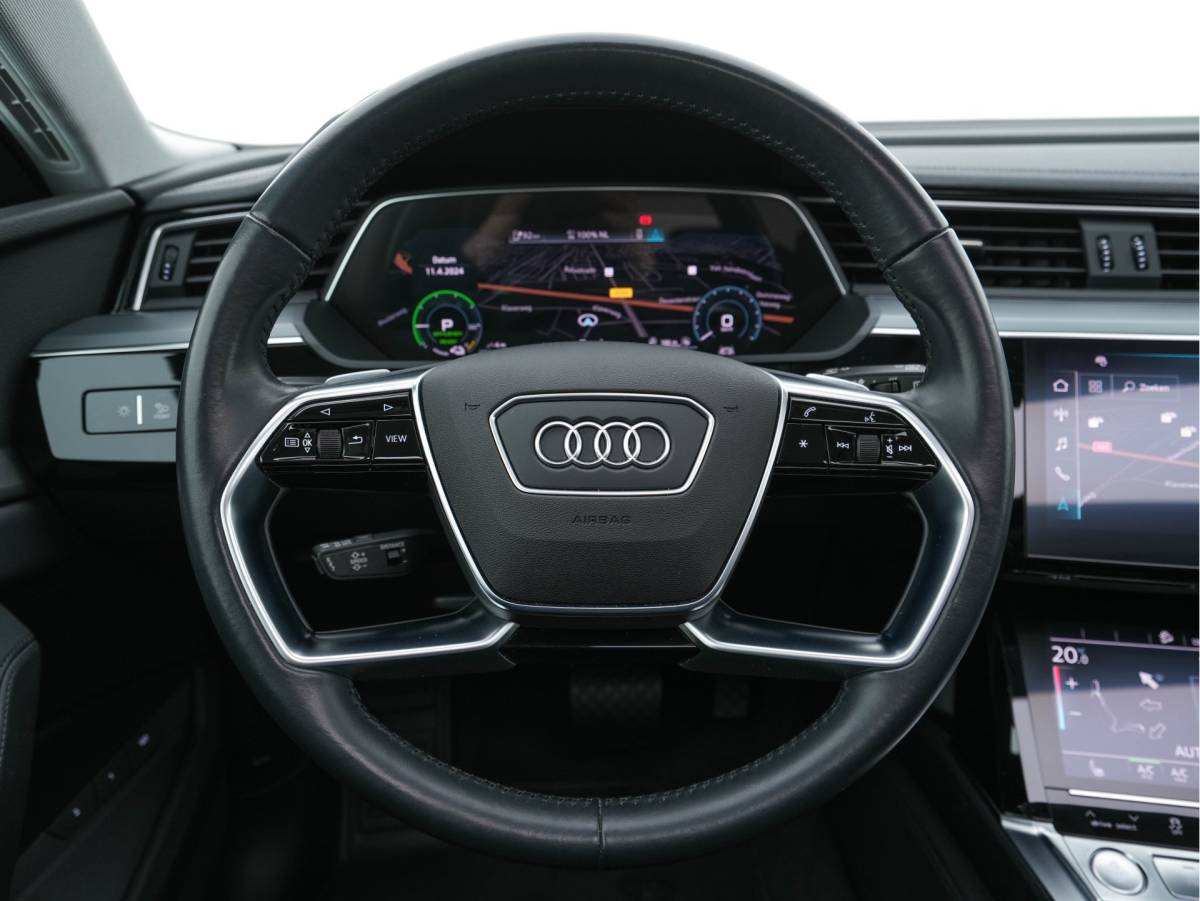 Audi e-tron Audi e-tron 50 Quattro Advanced [ 3-Fase-11kW ] [ SOH-100% ] (INCL-BTW) *HEATPUMP | PANO | LEATHER | DIGI-COCKPIT | FULL-LED | MEMORY-PACK |  KEYLESS | NAVI-FULLMAP | TOWBAR | SHIFTPADDLES | COMFORTSEATS | 20″ALU*