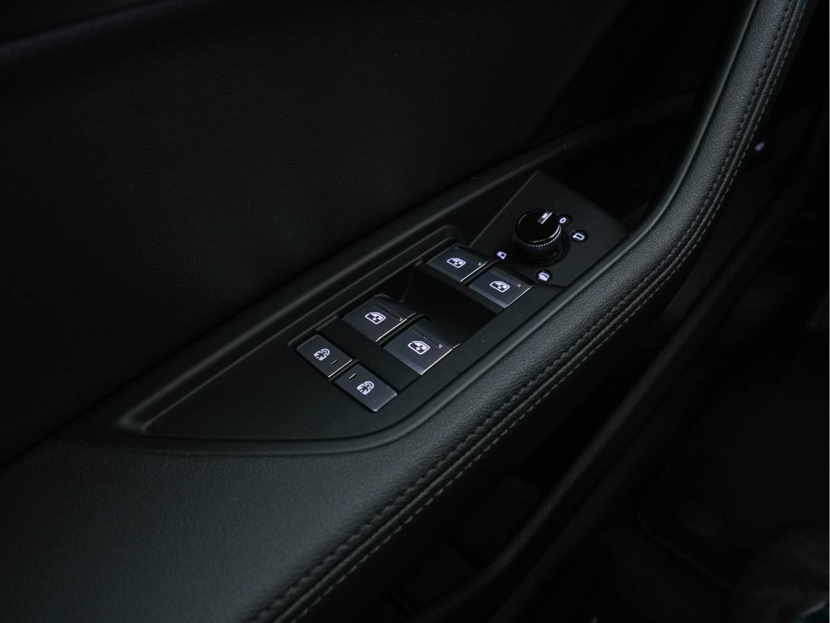Audi e-tron Audi e-tron 50 Quattro Advanced [ 3-Fase-11kW ] [ SOH-100% ] (INCL-BTW) *HEATPUMP | PANO | LEATHER | DIGI-COCKPIT | FULL-LED | MEMORY-PACK |  KEYLESS | NAVI-FULLMAP | TOWBAR | SHIFTPADDLES | COMFORTSEATS | 20″ALU*