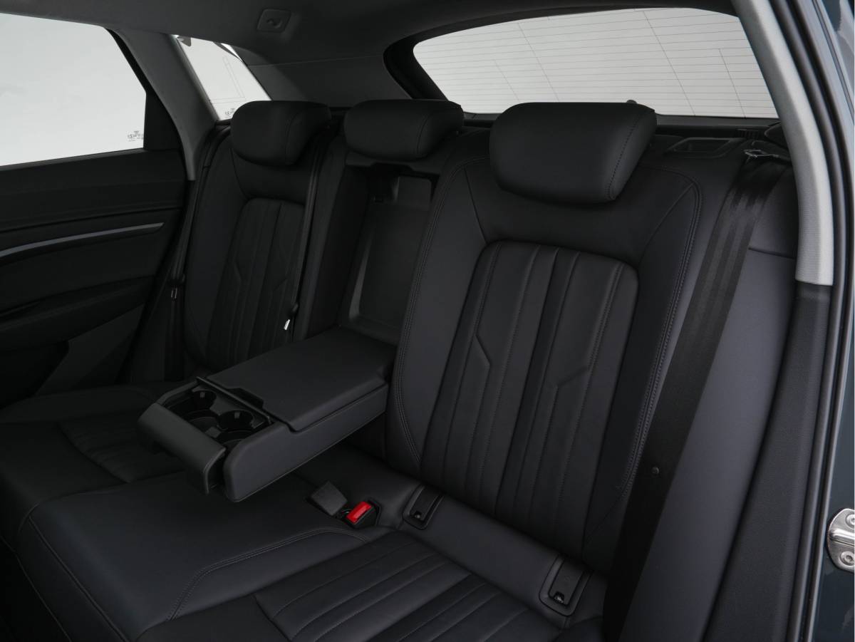 Audi e-tron Audi e-tron 50 Quattro Advanced [ 3-Fase-11kW ] [ SOH-100% ] (INCL-BTW) *HEATPUMP | PANO | LEATHER | DIGI-COCKPIT | FULL-LED | MEMORY-PACK |  KEYLESS | NAVI-FULLMAP | TOWBAR | SHIFTPADDLES | COMFORTSEATS | 20″ALU*