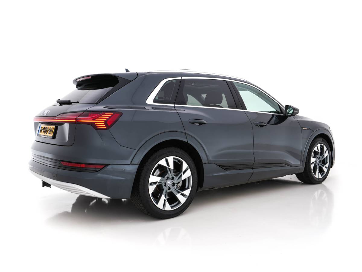 Audi e-tron Audi e-tron 50 Quattro Advanced [ 3-Fase-11kW ] [ SOH-100% ] (INCL-BTW) *HEATPUMP | PANO | LEATHER | DIGI-COCKPIT | FULL-LED | MEMORY-PACK |  KEYLESS | NAVI-FULLMAP | TOWBAR | SHIFTPADDLES | COMFORTSEATS | 20″ALU*