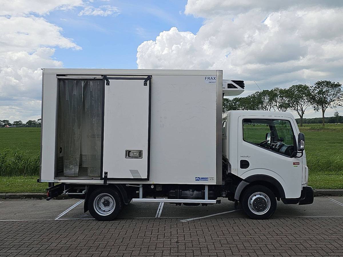 Renault Maxity RENAULT MAXITY 2.5 carrier koelwagen