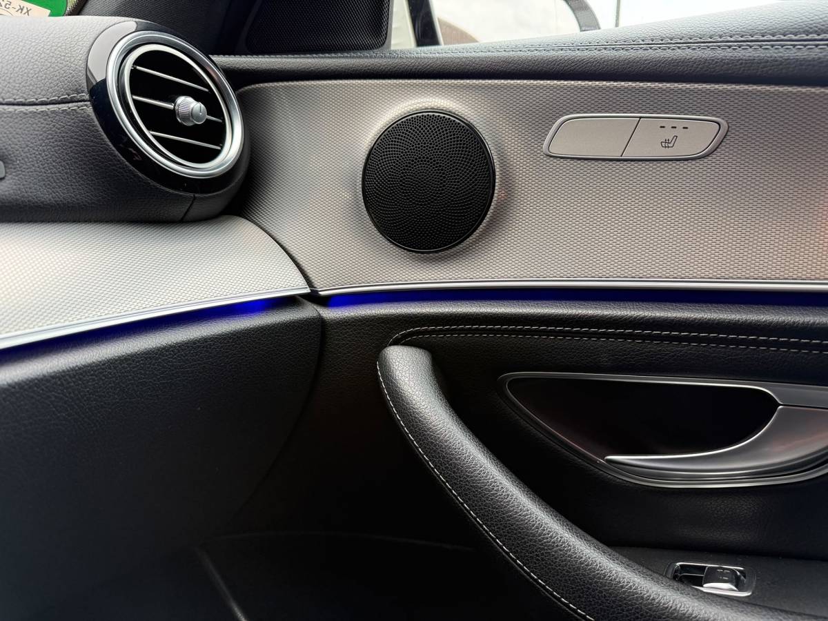 Mercedes-Benz E-Klasse Mercedes-Benz E-klasse 220 d Business Solution AMG pakket