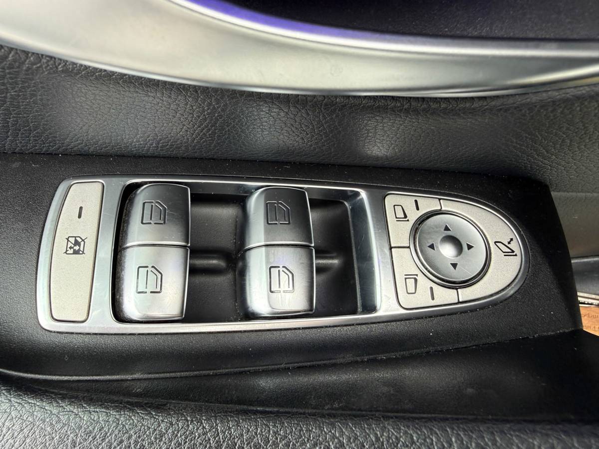 Mercedes-Benz E-Klasse Mercedes-Benz E-klasse 220 d Business Solution AMG pakket