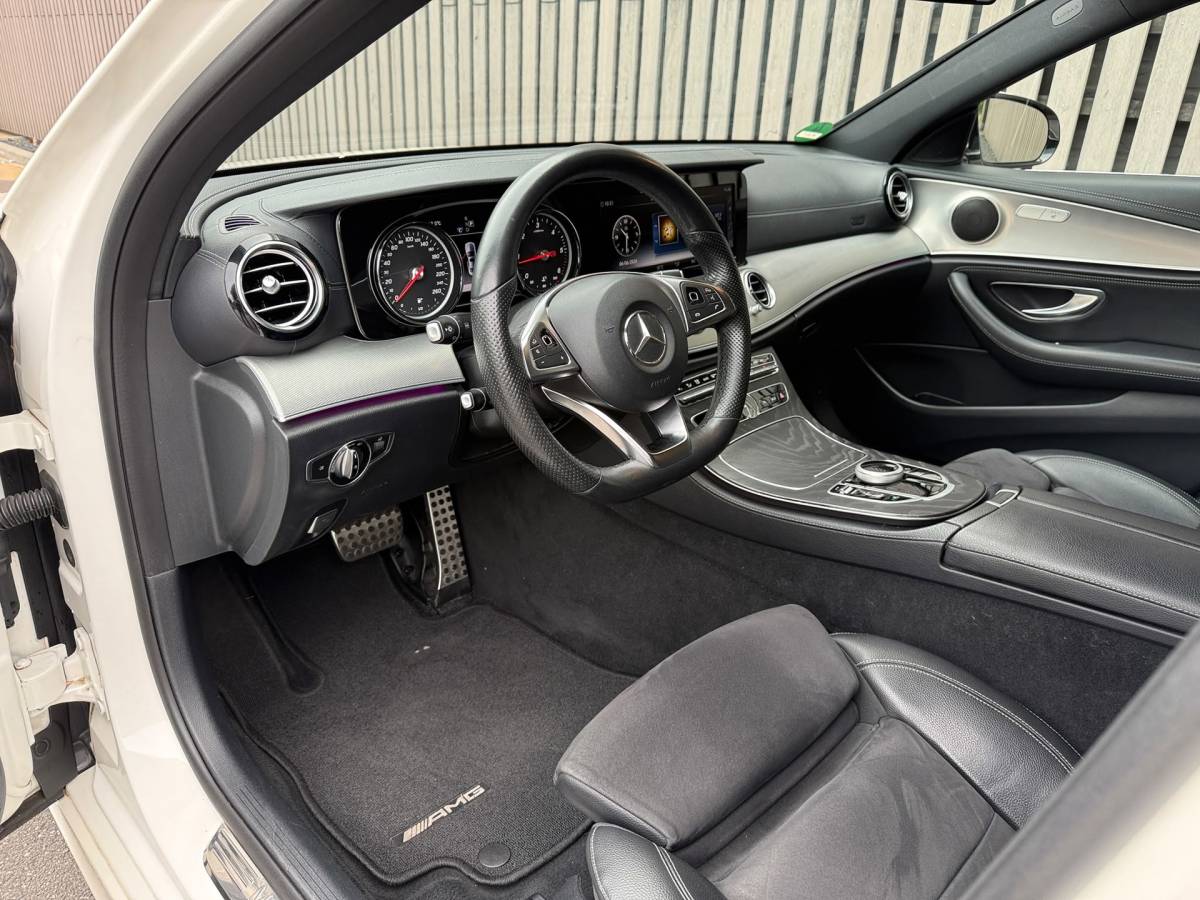 Mercedes-Benz E-Klasse Mercedes-Benz E-klasse 220 d Business Solution AMG pakket