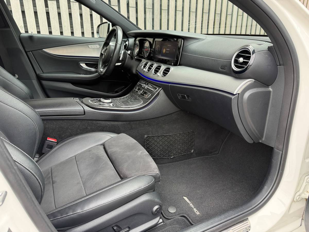 Mercedes-Benz E-Klasse Mercedes-Benz E-klasse 220 d Business Solution AMG pakket