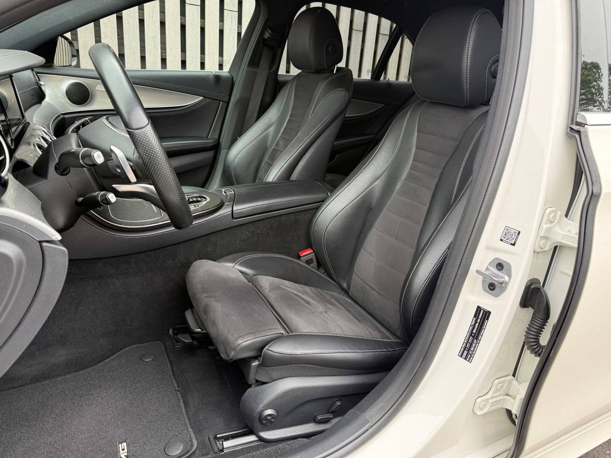 Mercedes-Benz E-Klasse Mercedes-Benz E-klasse 220 d Business Solution AMG pakket