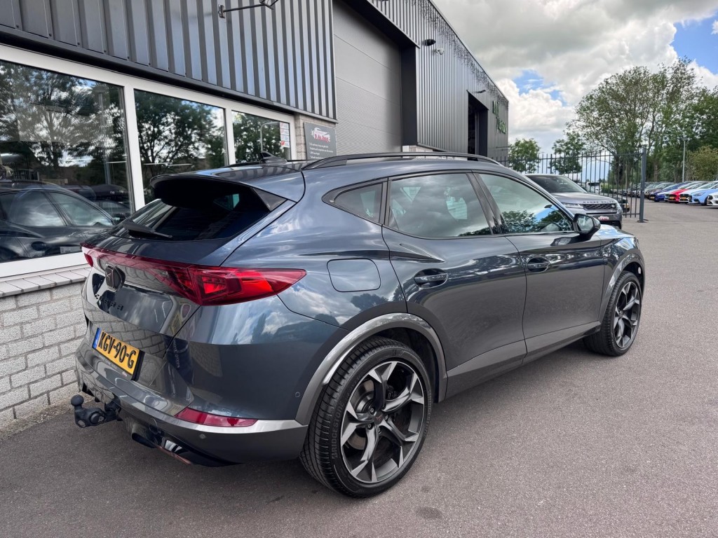 CUPRA Formentor Cupra Formentor 1.4 e-Hybrid VZ 245PK Copper edition VZ stuurwiel Trekhaak Camera Blindspot Carplay etc!
