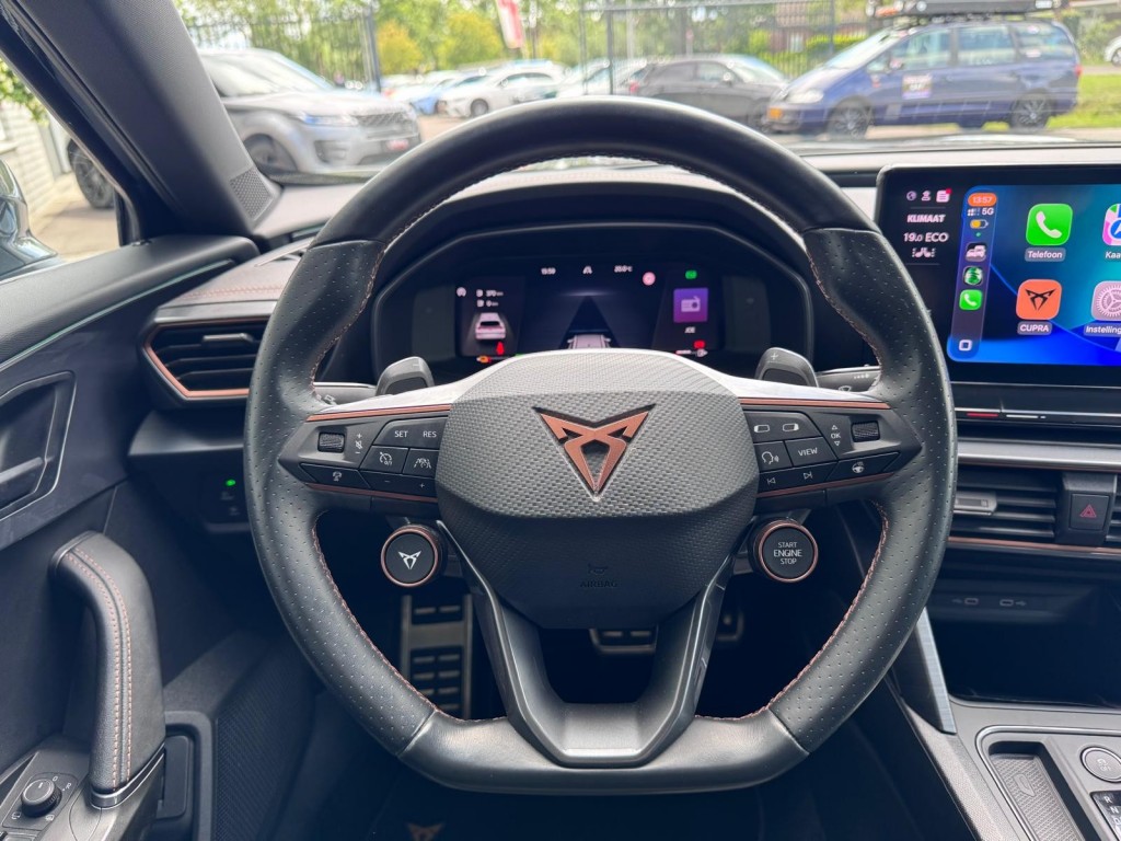 CUPRA Formentor Cupra Formentor 1.4 e-Hybrid VZ 245PK Copper edition VZ stuurwiel Trekhaak Camera Blindspot Carplay etc!