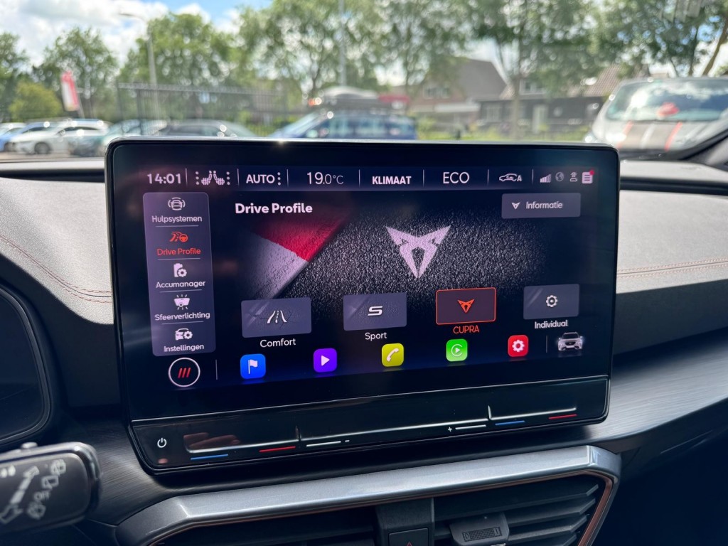 CUPRA Formentor Cupra Formentor 1.4 e-Hybrid VZ 245PK Copper edition VZ stuurwiel Trekhaak Camera Blindspot Carplay etc!