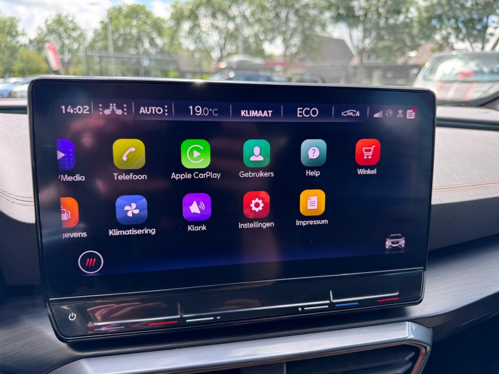 CUPRA Formentor Cupra Formentor 1.4 e-Hybrid VZ 245PK Copper edition VZ stuurwiel Trekhaak Camera Blindspot Carplay etc!