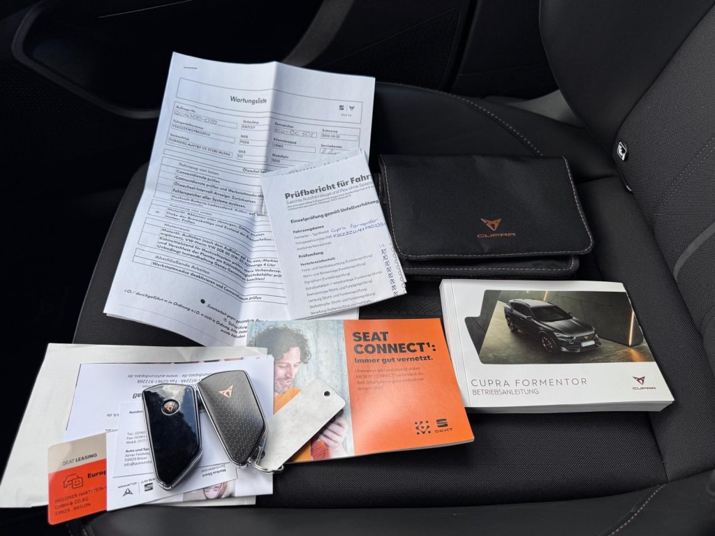 CUPRA Formentor Cupra Formentor 1.4 e-Hybrid VZ 245PK Copper edition VZ stuurwiel Trekhaak Camera Blindspot Carplay etc!