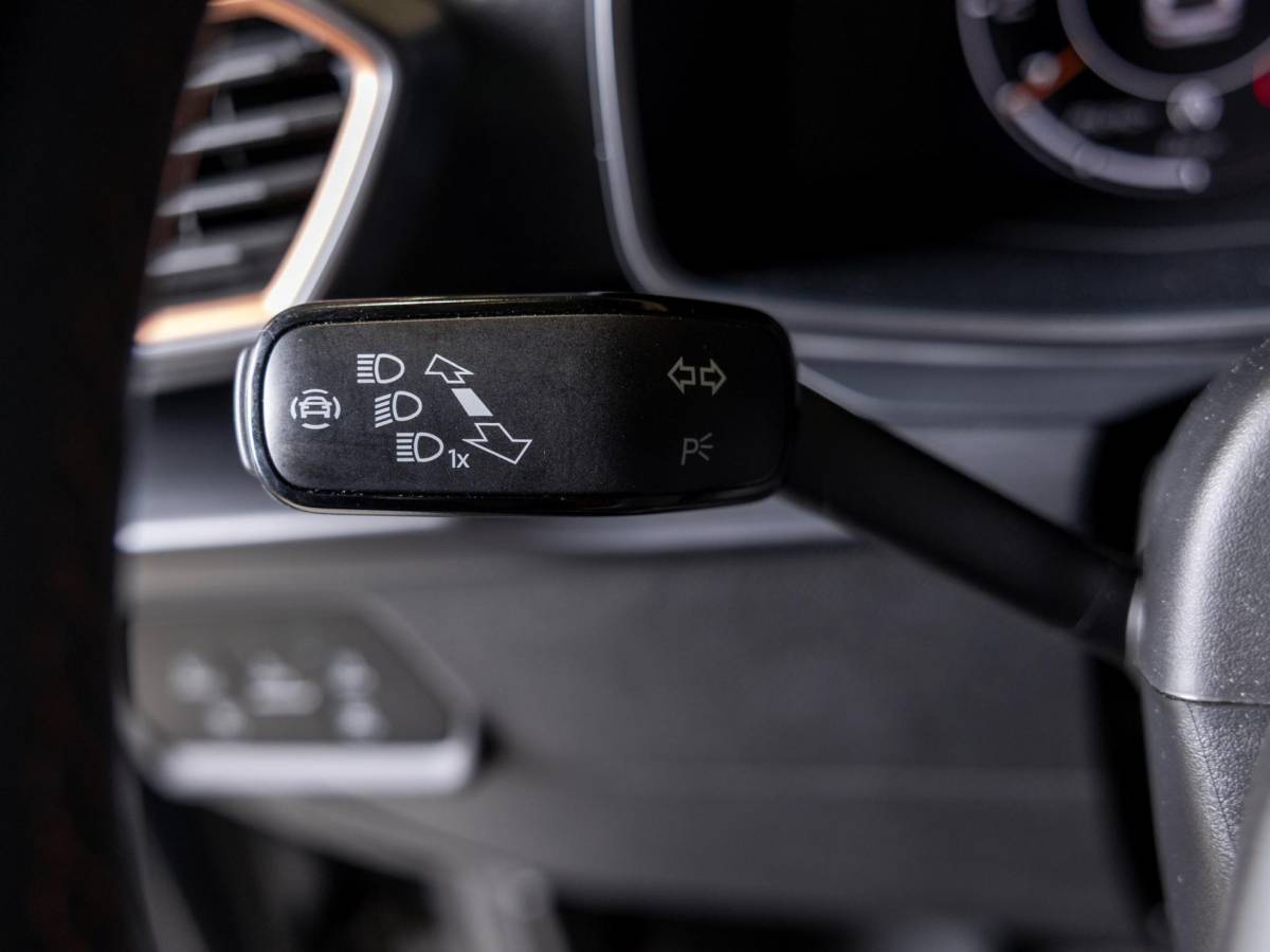 CUPRA Formentor CUPRA Formentor 1.5 TSI 150pk / Trekhaak / Lederen bekleding / Apple carplay / Memory stoelen / Adaptieve cruise control /