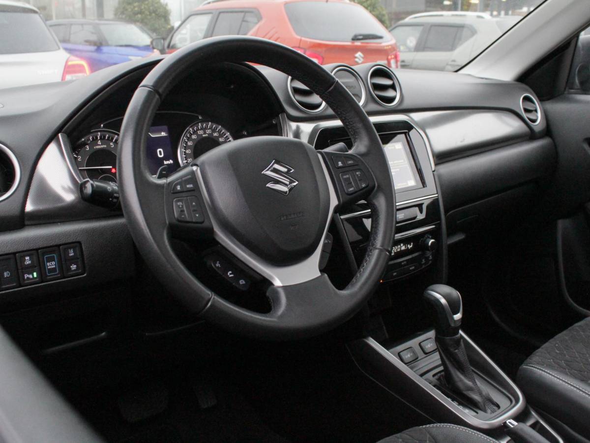 Suzuki Vitara Suzuki Vitara 1.5 Hybrid Style Automaat | Navi | Adap. Cruise | Schuifdak | Camera | Lm-Velgen