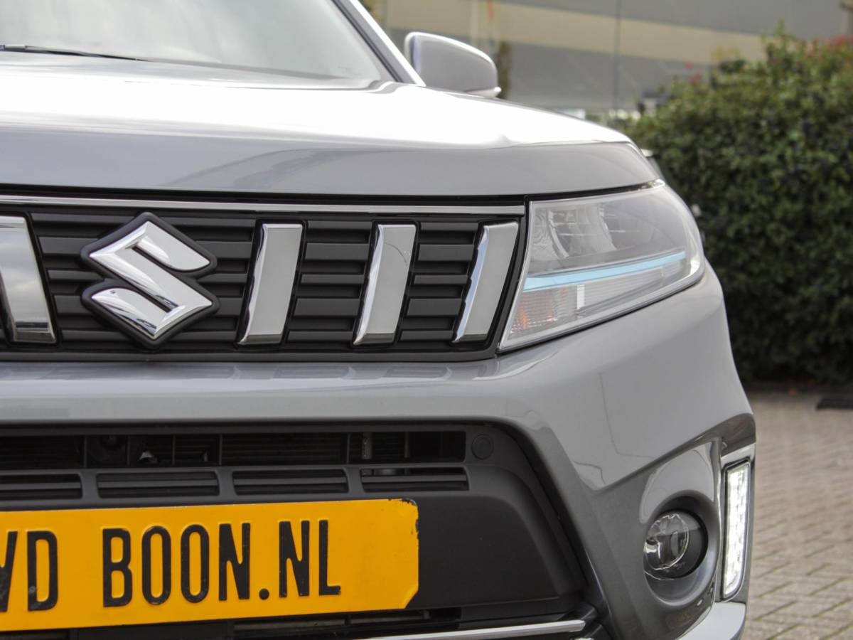 Suzuki Vitara Suzuki Vitara 1.5 Hybrid Style Automaat | Navi | Adap. Cruise | Schuifdak | Camera | Lm-Velgen