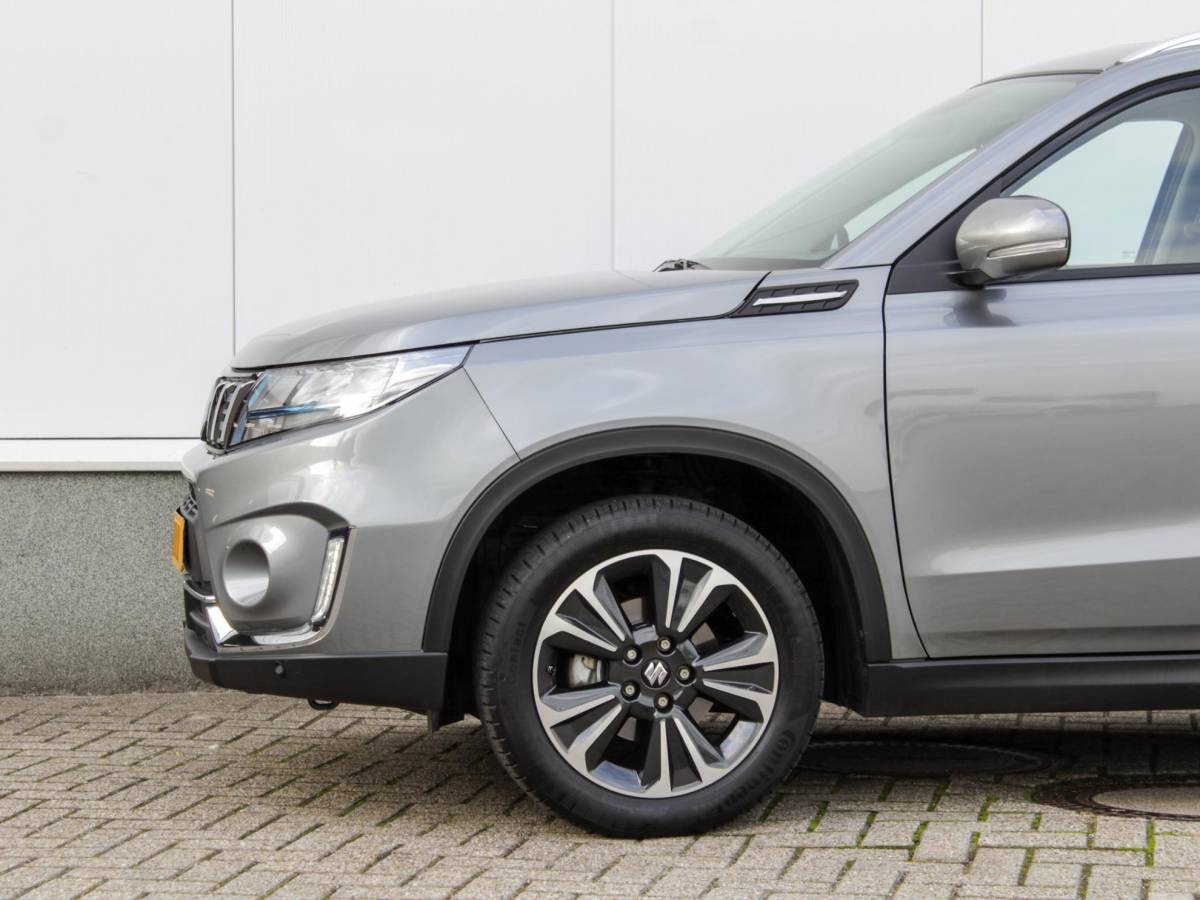 Suzuki Vitara Suzuki Vitara 1.5 Hybrid Style Automaat | Navi | Adap. Cruise | Schuifdak | Camera | Lm-Velgen