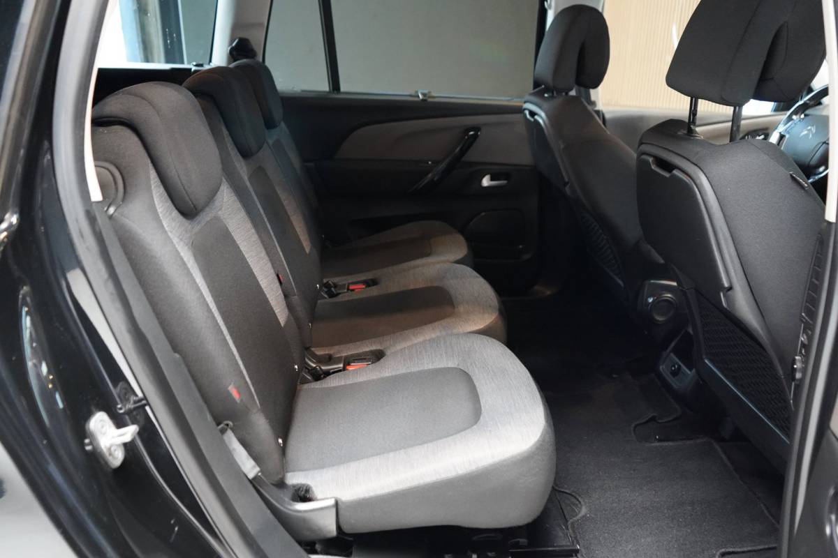 Citroën Grand C4 Picasso Citroen Grand C4 Picasso 1.2 PureTech Shine | 7 PERSOONS | NAVI | AIRCO | ACHTERUITRIJCAMERA | CRUISE | PDC |