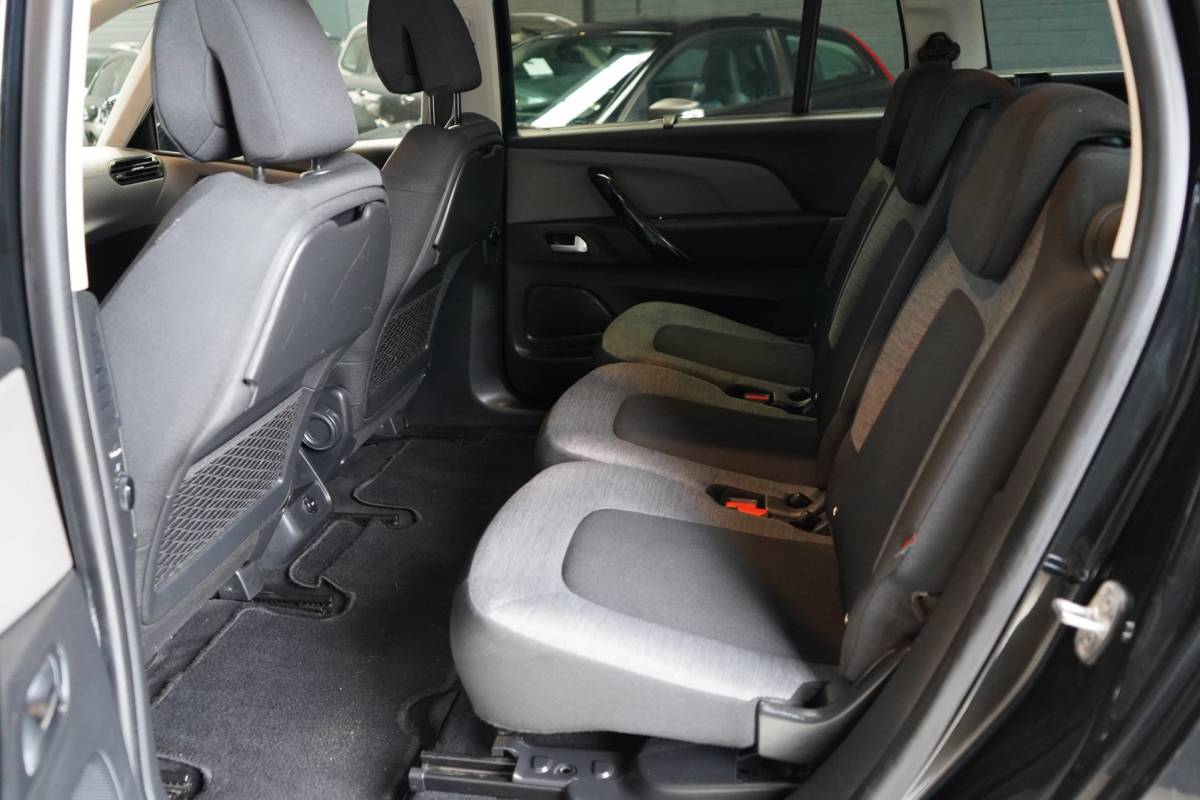 Citroën Grand C4 Picasso Citroen Grand C4 Picasso 1.2 PureTech Shine | 7 PERSOONS | NAVI | AIRCO | ACHTERUITRIJCAMERA | CRUISE | PDC |