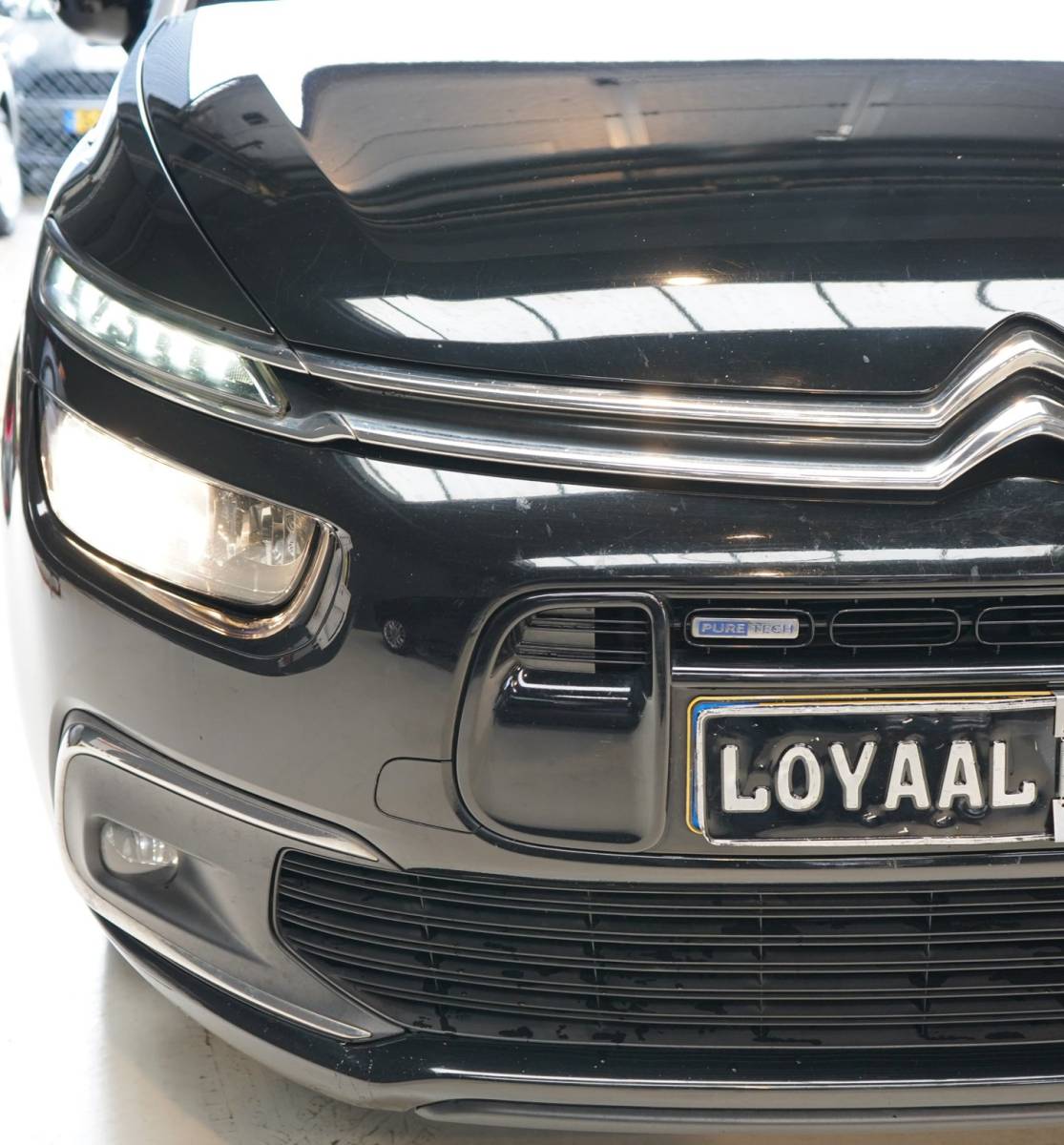 Citroën Grand C4 Picasso Citroen Grand C4 Picasso 1.2 PureTech Shine | 7 PERSOONS | NAVI | AIRCO | ACHTERUITRIJCAMERA | CRUISE | PDC |