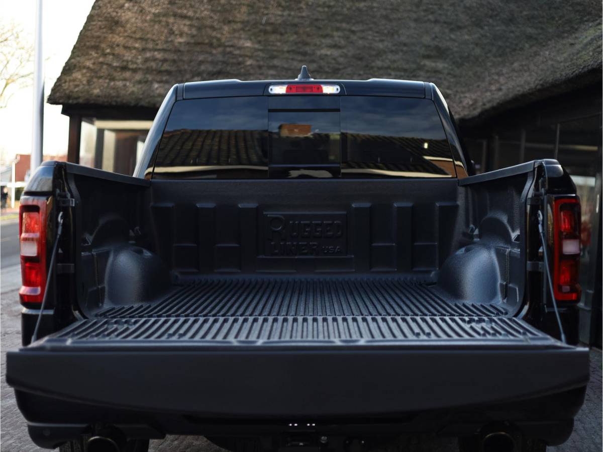 Dodge Ram 1500 Dodge Ram 1500 2025 3.0L HURRICANE LARAMIE Night | BPM VRIJ | Panoramadak