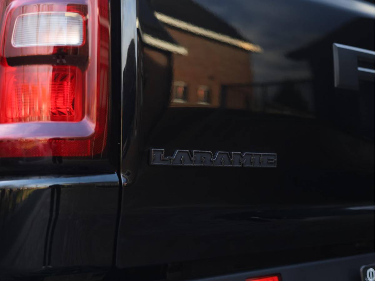 Dodge Ram 1500 Dodge Ram 1500 2025 3.0L HURRICANE LARAMIE Night | BPM VRIJ | Panoramadak