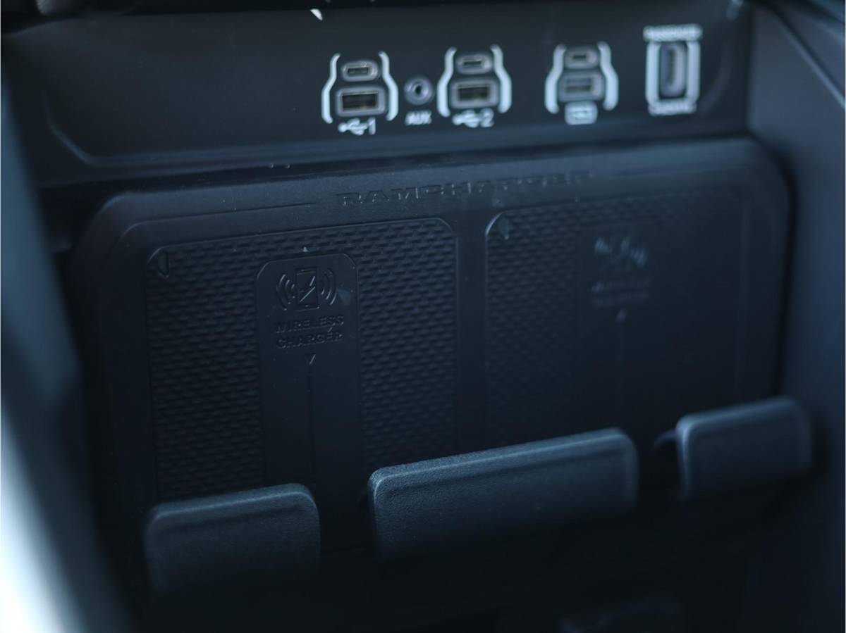 Dodge Ram 1500 Dodge Ram 1500 2025 3.0L HURRICANE LARAMIE Night | BPM VRIJ | Panoramadak